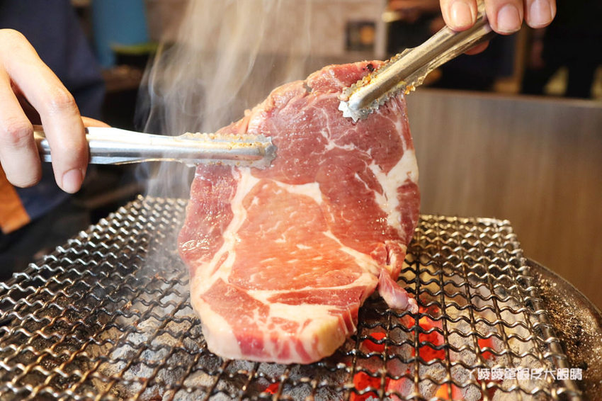 新竹燒烤吃到飽！愛烤愛對囉新竹店，新竹大遠百附近超狂海陸吃到飽！壽星生日優惠