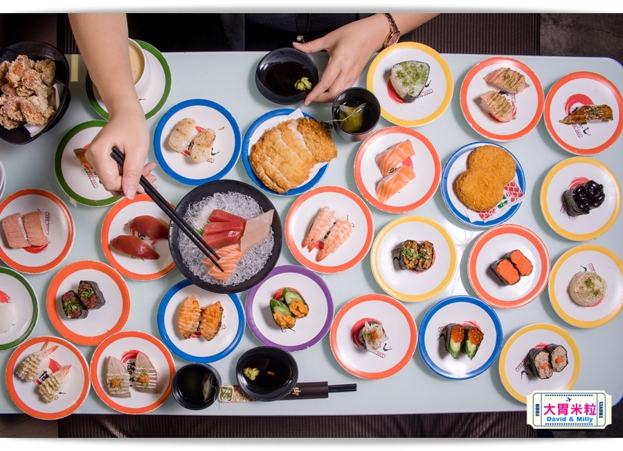 新幹線列車,現點現做直達桌邊,高雄左營,御壽司,迴轉壽司每盤30元起,享受握壽司.丼飯.壽喜燒,天婦羅,這裡通通有 - 大胃米粒 DAVID & MILLY