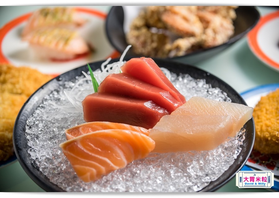 新幹線列車,現點現做直達桌邊,高雄左營,御壽司,迴轉壽司每盤30元起,享受握壽司.丼飯.壽喜燒,天婦羅,這裡通通有 - 大胃米粒 DAVID & MILLY