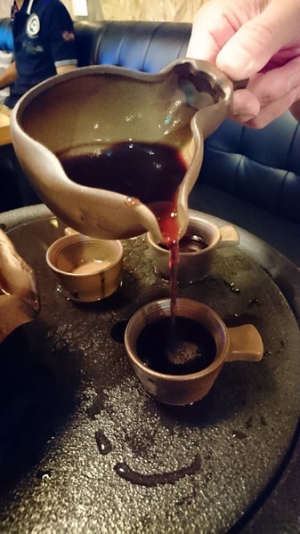 Lion 義式餐酒館-浮誇系調酒：《愛評體驗券》高雄~Lion 義式餐酒館 超浮誇系調酒~視覺味覺最佳饗宴~IG拍照熱點~