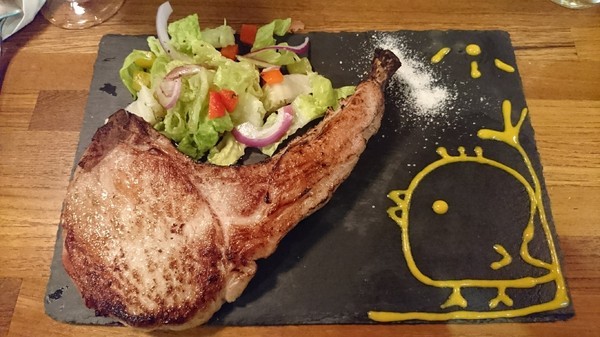 Lion 義式餐酒館-浮誇系調酒：《愛評體驗券》高雄~Lion 義式餐酒館 超浮誇系調酒~視覺味覺最佳饗宴~IG拍照熱點~