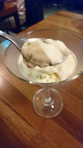 Lion 義式餐酒館-浮誇系調酒：《愛評體驗券》高雄~Lion 義式餐酒館 超浮誇系調酒~視覺味覺最佳饗宴~IG拍照熱點~