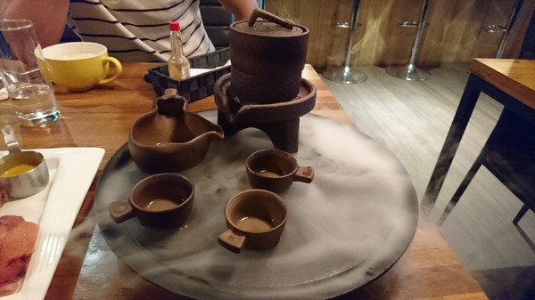 Lion 義式餐酒館-浮誇系調酒：《愛評體驗券》高雄~Lion 義式餐酒館 超浮誇系調酒~視覺味覺最佳饗宴~IG拍照熱點~