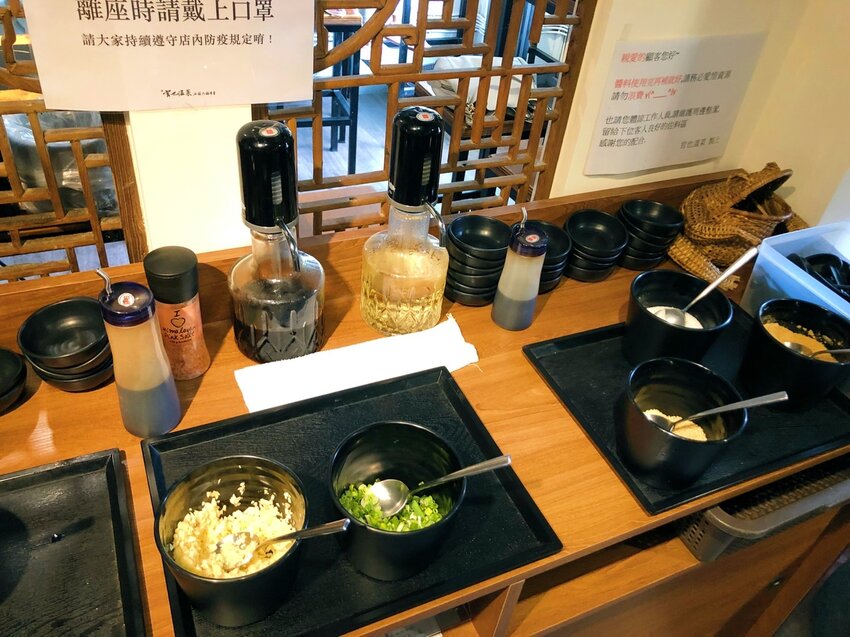 官也溫菜石頭火鍋專賣｜士林捷運｜台北高CP值平價火鍋、新鮮蔬菜、肉品鮮美