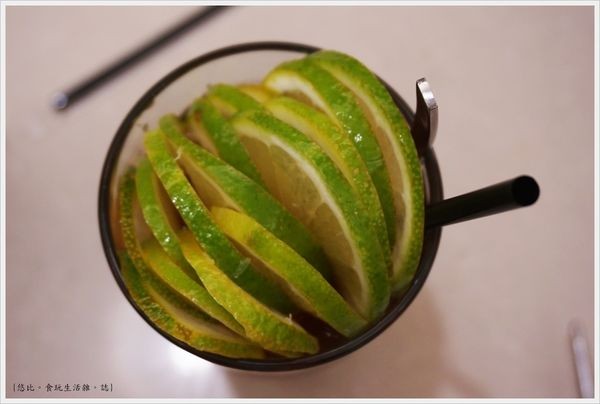 銅鑼灣文記港式餐廳-6-招牌凍檸茶.JPG 銅鑼灣文記港式餐廳-6-招牌凍檸茶.JPG