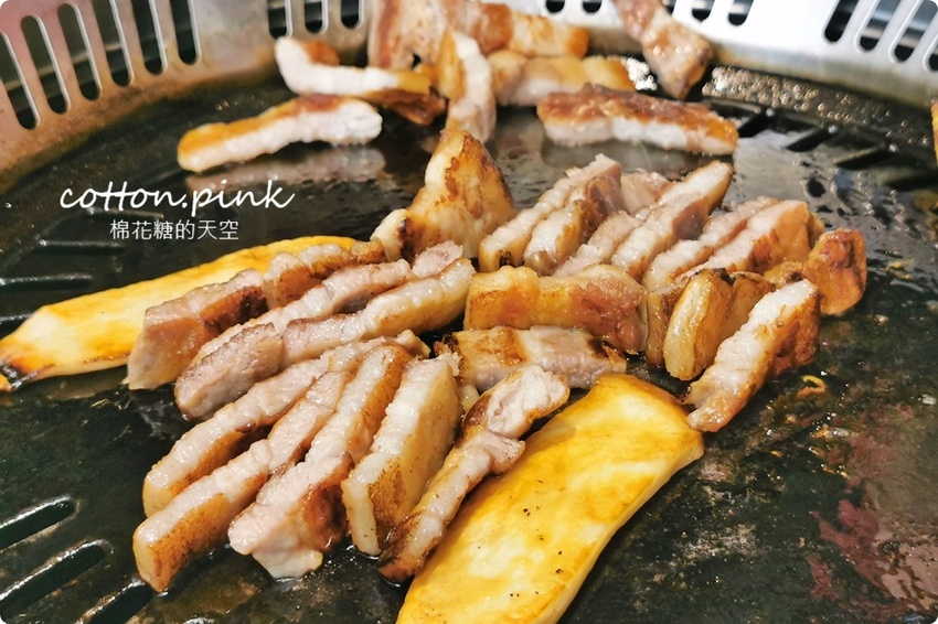 台中中科排隊燒肉店樓上也有好料韓式燒肉！拉拉廚房燒肉套餐搭配部隊鍋、石鍋拌飯超彭派！