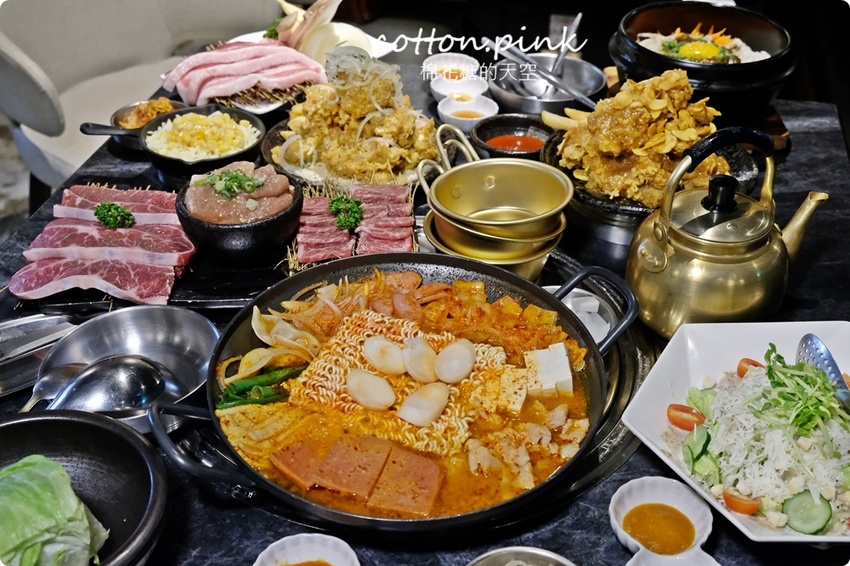 台中中科排隊燒肉店樓上也有好料韓式燒肉！拉拉廚房燒肉套餐搭配部隊鍋、石鍋拌飯超彭派！