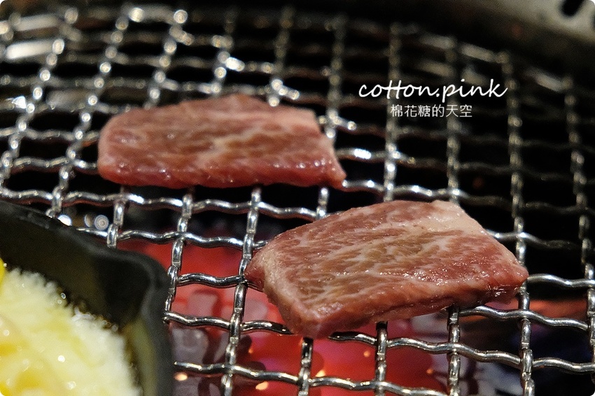 台中中科排隊燒肉店樓上也有好料韓式燒肉！拉拉廚房燒肉套餐搭配部隊鍋、石鍋拌飯超彭派！