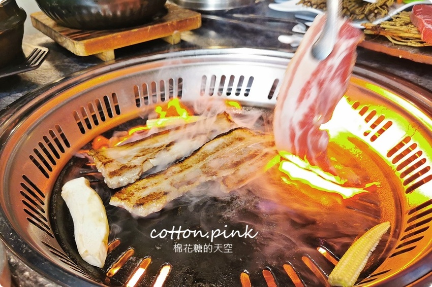 台中中科排隊燒肉店樓上也有好料韓式燒肉！拉拉廚房燒肉套餐搭配部隊鍋、石鍋拌飯超彭派！