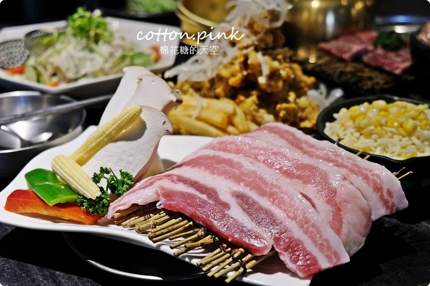 台中中科排隊燒肉店樓上也有好料韓式燒肉！拉拉廚房燒肉套餐搭配部隊鍋、石鍋拌飯超彭派！