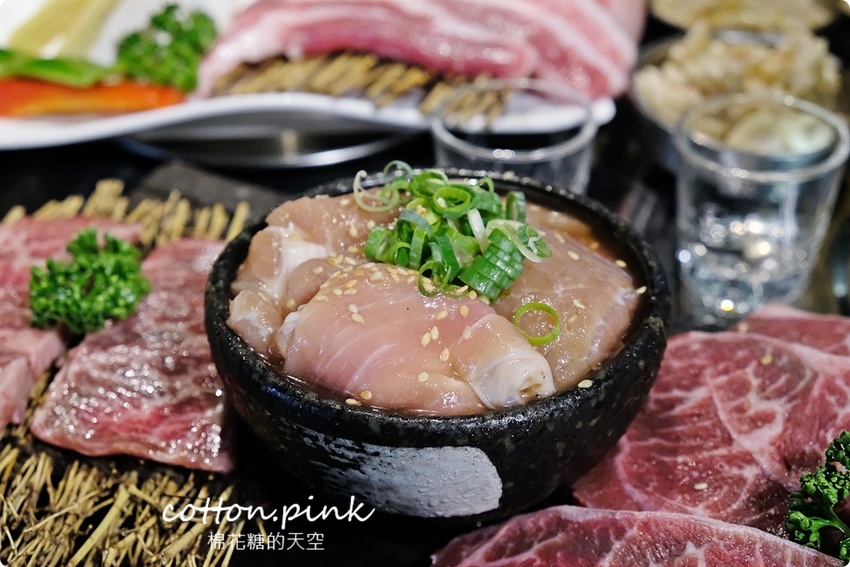 台中中科排隊燒肉店樓上也有好料韓式燒肉！拉拉廚房燒肉套餐搭配部隊鍋、石鍋拌飯超彭派！