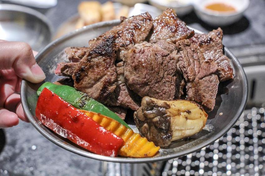 台中西屯，中科米平方美食，份量十足的韓式料理拉拉廚房。 - 微笑Joe幸運