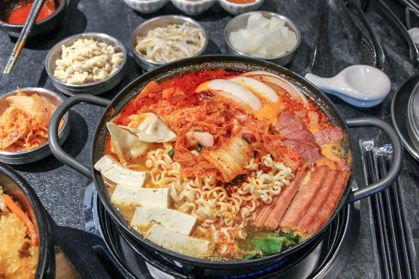 台中西屯，中科米平方美食，份量十足的韓式料理拉拉廚房。 - 微笑Joe幸運