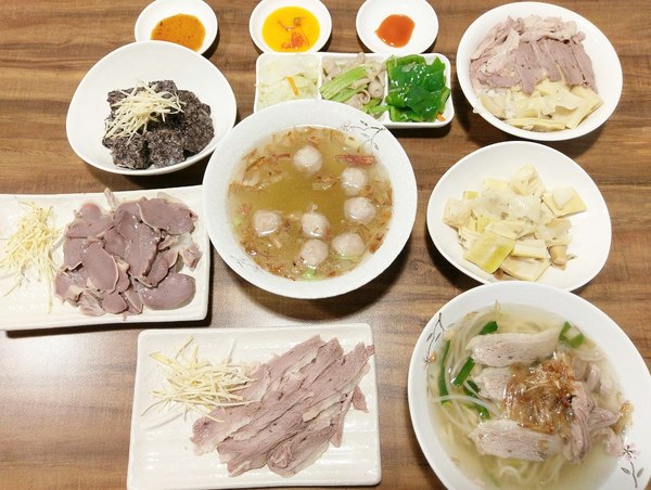 詠樂鵝肉店：詠樂鵝肉店-台北士林令人驚艷的鵝肉店  雖然距離捷運站有段距離  但我願意為了這味再走一次