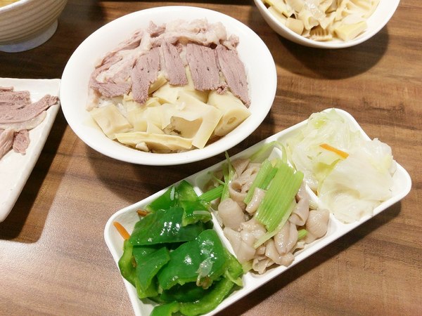 詠樂鵝肉店：詠樂鵝肉店-台北士林令人驚艷的鵝肉店  雖然距離捷運站有段距離  但我願意為了這味再走一次
