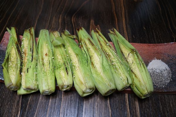 烘烤帶殼玉米筍.jpg