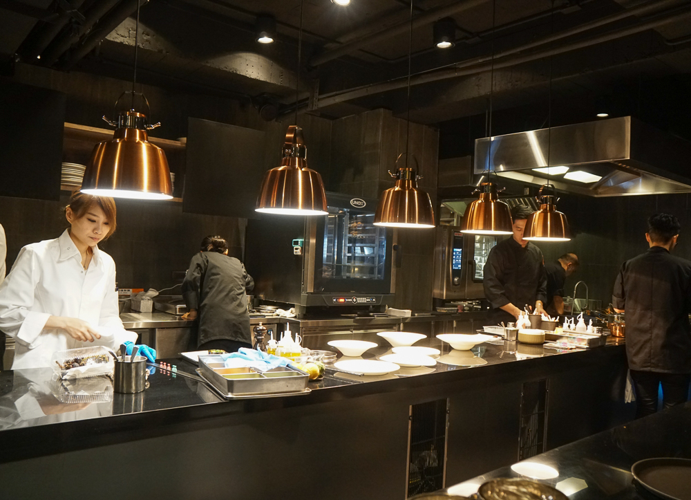 [台中]L’ARÔME法式餐廳-嗅覺與味覺的法餐精緻饗宴!紅點文旅新餐飲品牌 - 美食好芃友