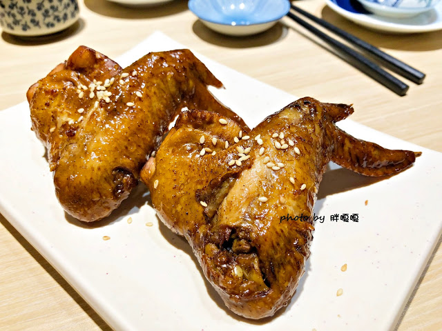 【台中 沙鹿】忍者壽司🍣🍤🍥海線巷弄美食，位在彩繪街旁，平價、好吃，尤其炙燒忍者鮭魚壽司，深得我心💓吃多完全不心痛，根本CP爆表，三五好友到這小聚也非常棒👍👍👍