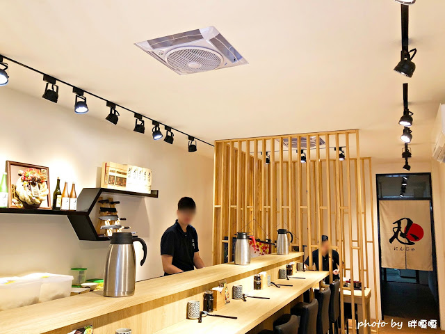 【台中 沙鹿】忍者壽司🍣🍤🍥海線巷弄美食，位在彩繪街旁，平價、好吃，尤其炙燒忍者鮭魚壽司，深得我心💓吃多完全不心痛，根本CP爆表，三五好友到這小聚也非常棒👍👍👍