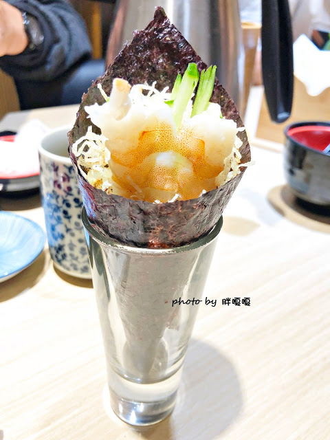 【台中 沙鹿】忍者壽司🍣🍤🍥海線巷弄美食，位在彩繪街旁，平價、好吃，尤其炙燒忍者鮭魚壽司，深得我心💓吃多完全不心痛，根本CP爆表，三五好友到這小聚也非常棒👍👍👍