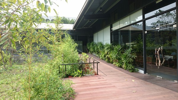 左創食不二:高雄~左創‧ 食不二~樹屋佈置堪稱一絕~舒適的用餐環境與濃濃文青氣息~優質的蔬食餐廳~ 左創食不二:高雄~左創‧ 食不二~樹屋佈置堪稱一絕~舒適的用餐環境與濃濃文青氣息~優質的蔬食餐廳~