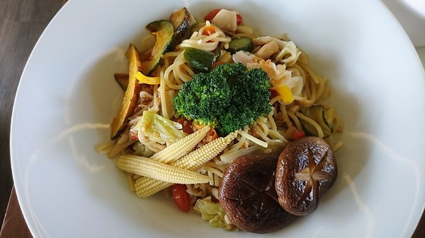 左創食不二:高雄~左創‧ 食不二~樹屋佈置堪稱一絕~舒適的用餐環境與濃濃文青氣息~優質的蔬食餐廳~ 左創食不二:高雄~左創‧ 食不二~樹屋佈置堪稱一絕~舒適的用餐環境與濃濃文青氣息~優質的蔬食餐廳~