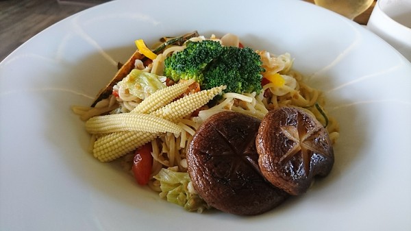 左創食不二:高雄~左創‧ 食不二~樹屋佈置堪稱一絕~舒適的用餐環境與濃濃文青氣息~優質的蔬食餐廳~ 左創食不二:高雄~左創‧ 食不二~樹屋佈置堪稱一絕~舒適的用餐環境與濃濃文青氣息~優質的蔬食餐廳~