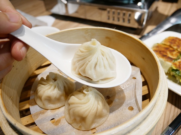 泰和樓:泰和樓-傳承3代的好味道 吃的不只是記憶更是正統東北味 店內更提供升降椅給行動不便者使用 超加分