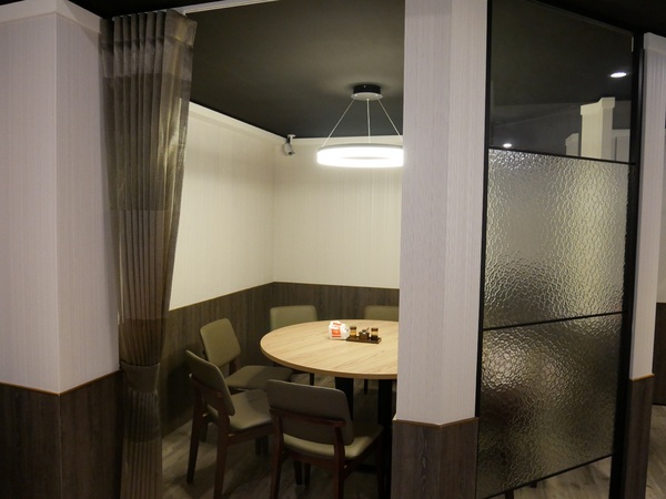 泰和樓:泰和樓-傳承3代的好味道 吃的不只是記憶更是正統東北味 店內更提供升降椅給行動不便者使用 超加分