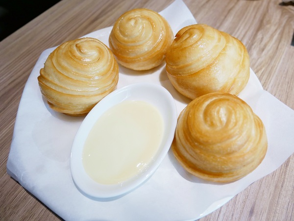 泰和樓:泰和樓-傳承3代的好味道 吃的不只是記憶更是正統東北味 店內更提供升降椅給行動不便者使用 超加分