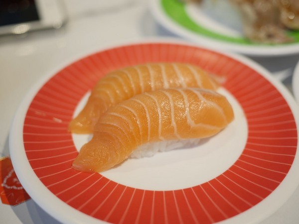 海壽司(微風松高店)：【食記】台北信義迴轉壽司-海壽司微風松高店 Hi Sushi@市府轉運站 : 平實的堅持, 新鮮健康不打折, 講究食材與用餐體驗的迴轉壽司