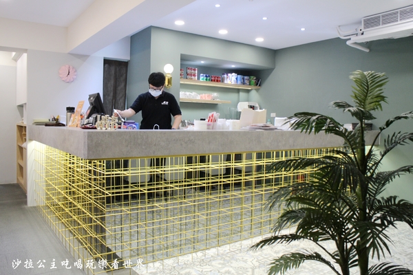 MB white coffee(忠孝店):東區美食/南洋料理『MB white coffee』海南雞飯/菠蘿油/印度拉茶/東區216巷/下午茶/捷運忠孝敦化站