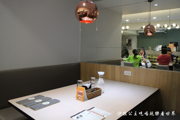 MB white coffee(忠孝店):東區美食/南洋料理『MB white coffee』海南雞飯/菠蘿油/印度拉茶/東區216巷/下午茶/捷運忠孝敦化站