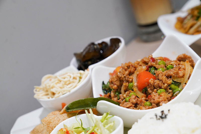 mb white coffee (23) mb white coffee (23)