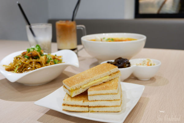 【食記】台北・忠孝敦化｜MB white coffee，東區也吃得到啦！座落巷弄間的南洋料理！｜東區216巷美食、東區餐廳、忠孝敦化餐廳