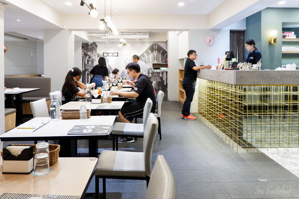 【食記】台北・忠孝敦化｜MB white coffee，東區也吃得到啦！座落巷弄間的南洋料理！｜東區216巷美食、東區餐廳、忠孝敦化餐廳