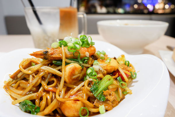 【食記】台北・忠孝敦化｜MB white coffee，東區也吃得到啦！座落巷弄間的南洋料理！｜東區216巷美食、東區餐廳、忠孝敦化餐廳