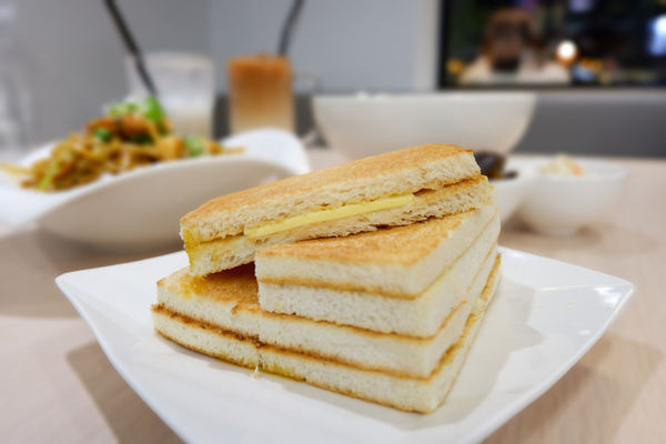 【食記】台北・忠孝敦化｜MB white coffee，東區也吃得到啦！座落巷弄間的南洋料理！｜東區216巷美食、東區餐廳、忠孝敦化餐廳