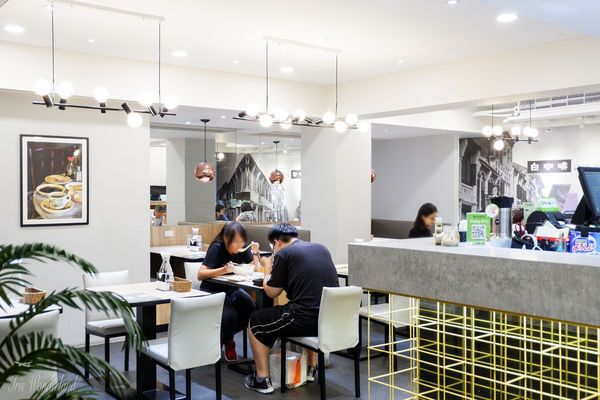 【食記】台北・忠孝敦化｜MB white coffee，東區也吃得到啦！座落巷弄間的南洋料理！｜東區216巷美食、東區餐廳、忠孝敦化餐廳