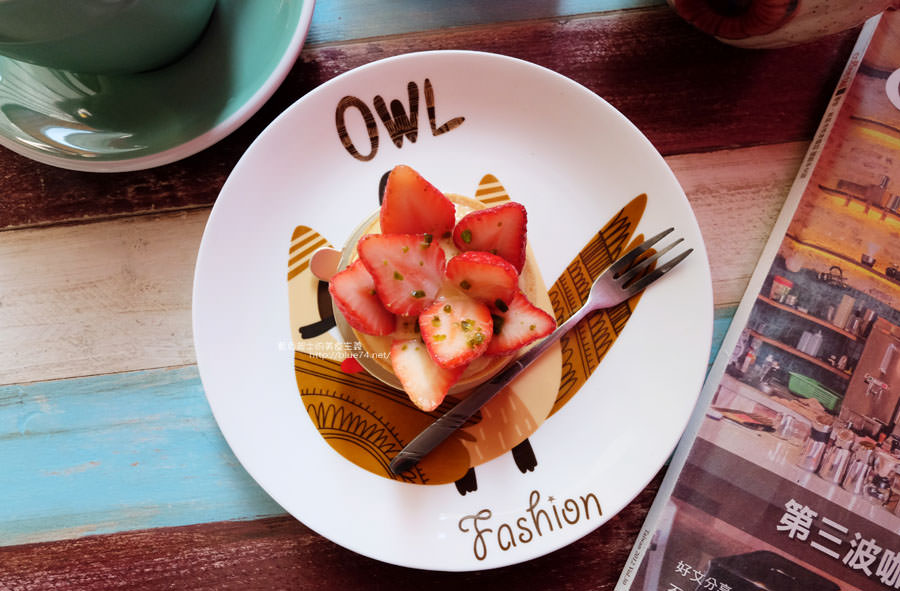 台中南屯│力芽咖啡Coffeeeah-南屯隱藏大大的親子空間.貓頭鷹元素無所不在 - 藍色起士的美食主義