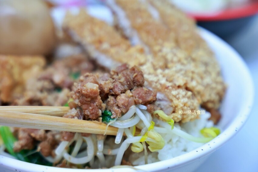 員林美食大眾麵食館|員林美食夢幻三家豪氣吃炸排骨飯,員林火車站周邊美食