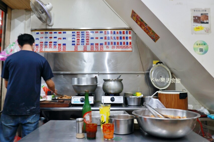 員林美食大眾麵食館|員林美食夢幻三家豪氣吃炸排骨飯,員林火車站周邊美食
