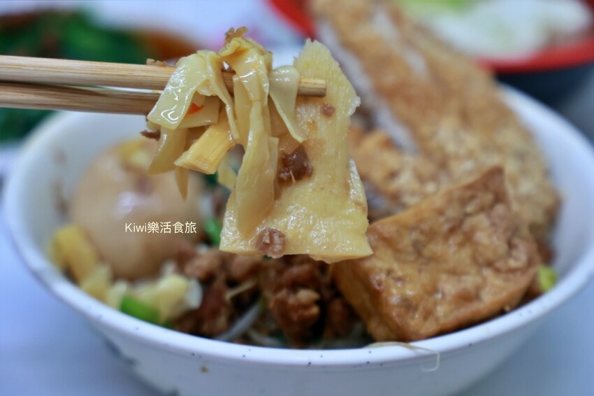 員林美食大眾麵食館|員林美食夢幻三家豪氣吃炸排骨飯,員林火車站周邊美食