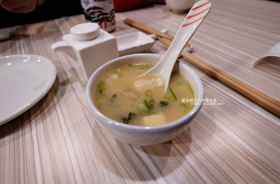 台中西屯│拾飯-逢甲商圈日式料理.味噌湯免費續 - 藍色起士的美食主義