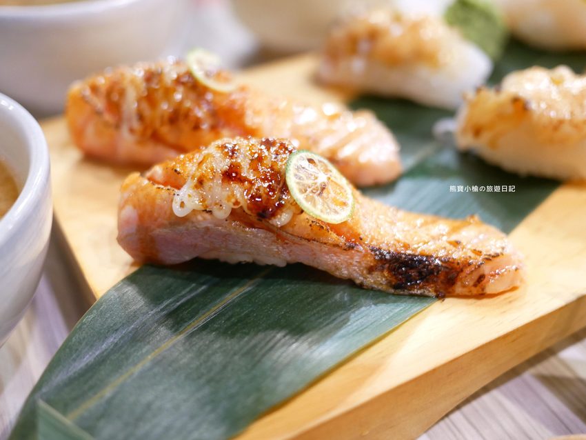 【台中美食】拾飯日本料理,逢甲必吃平價丼飯,味噌湯可免費續湯,還有超可愛日式炭烤糰子!內文附詳細菜單介紹。 @熊寶小榆の旅遊日記 【台中美食】拾飯日本料理,逢甲必吃平價丼飯,味噌湯可免費續湯,還有超可愛日式炭烤糰子!內文附詳細菜單介紹。 @熊寶小榆の旅遊日記