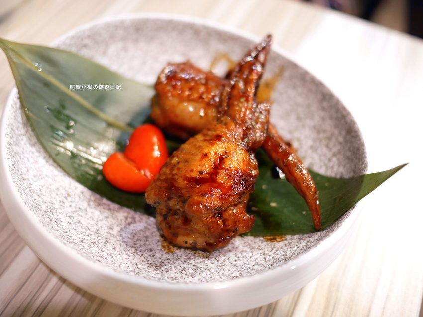 【台中美食】拾飯日本料理,逢甲必吃平價丼飯,味噌湯可免費續湯,還有超可愛日式炭烤糰子!內文附詳細菜單介紹。 @熊寶小榆の旅遊日記 【台中美食】拾飯日本料理,逢甲必吃平價丼飯,味噌湯可免費續湯,還有超可愛日式炭烤糰子!內文附詳細菜單介紹。 @熊寶小榆の旅遊日記