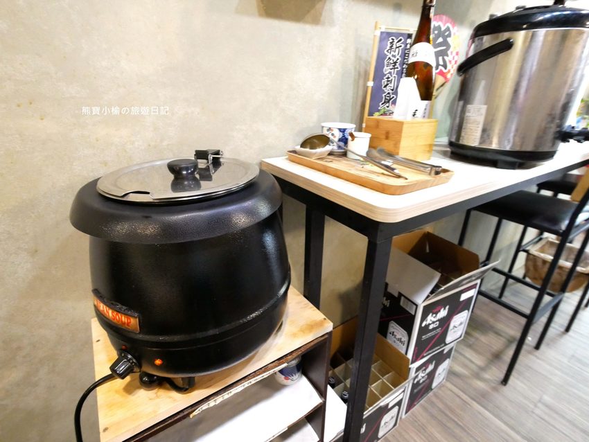 【台中美食】拾飯日本料理,逢甲必吃平價丼飯,味噌湯可免費續湯,還有超可愛日式炭烤糰子!內文附詳細菜單介紹。 @熊寶小榆の旅遊日記 【台中美食】拾飯日本料理,逢甲必吃平價丼飯,味噌湯可免費續湯,還有超可愛日式炭烤糰子!內文附詳細菜單介紹。 @熊寶小榆の旅遊日記