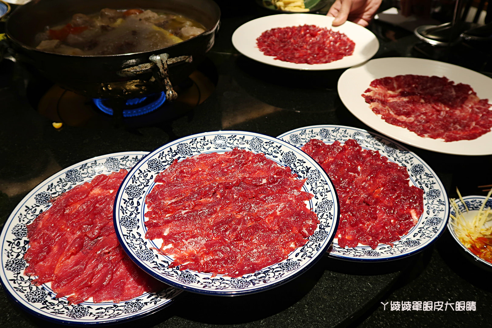 台中溫體牛推薦！非吃不可的溫十八溫體牛火鍋，台南阿裕牛肉湯技術指導