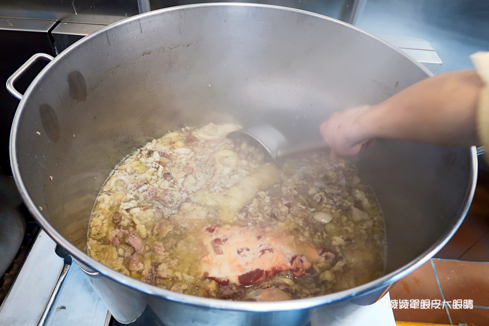 台中溫體牛推薦！非吃不可的溫十八溫體牛火鍋，台南阿裕牛肉湯技術指導