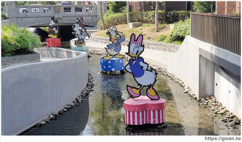 超萌迪士尼主角現身綠川水岸廊道，米奇控快出發～